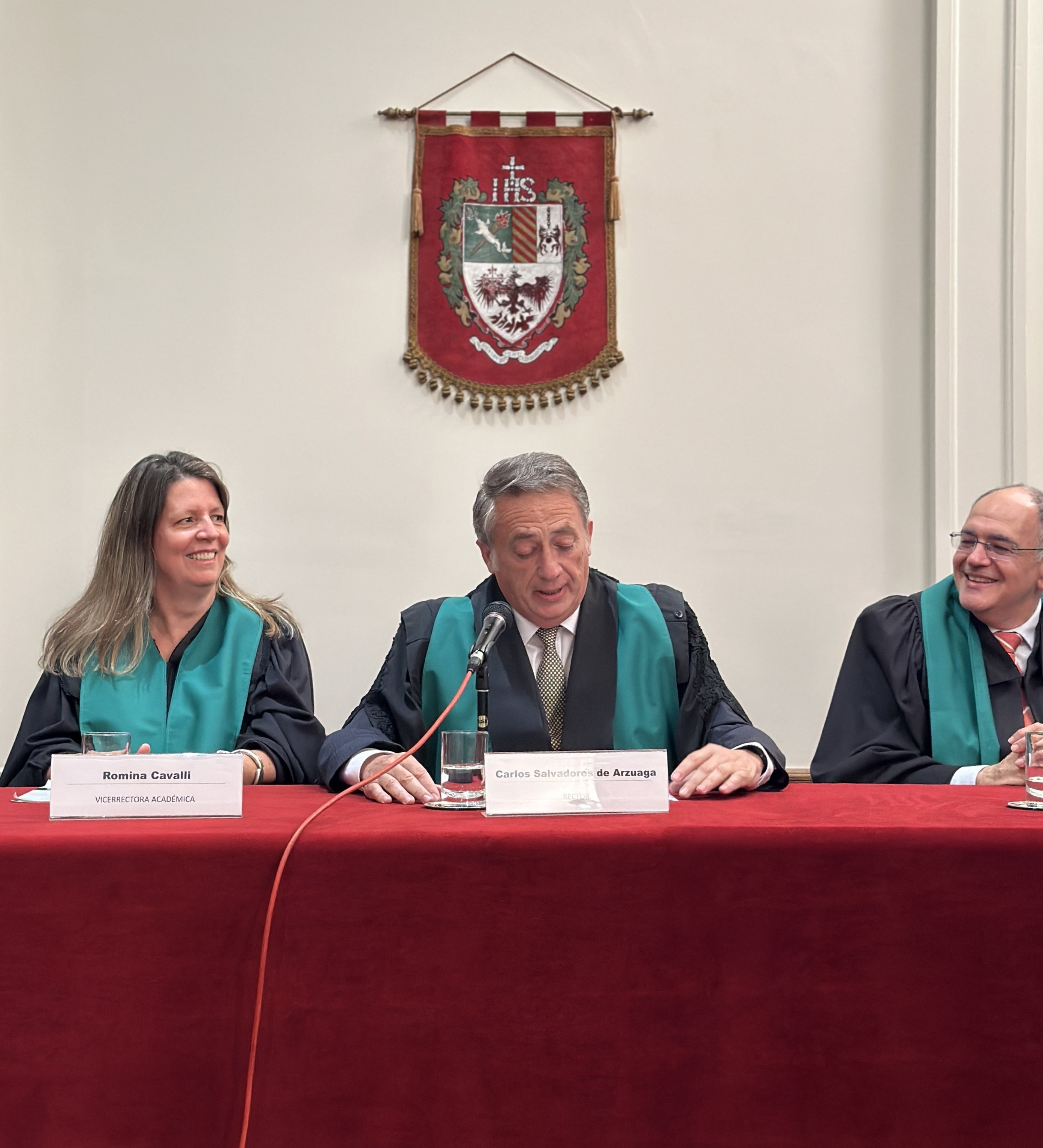 Entrega de Diplomas a los Profesores Eméritos. “Gracias por permitirnos ...