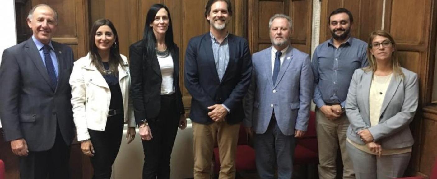 Héctor Dama, Mariana Colotta, Luciana Tondello, Ryan Buck, Pablo Nielsen, Juan Manuel Godoy y Martina Rojo.