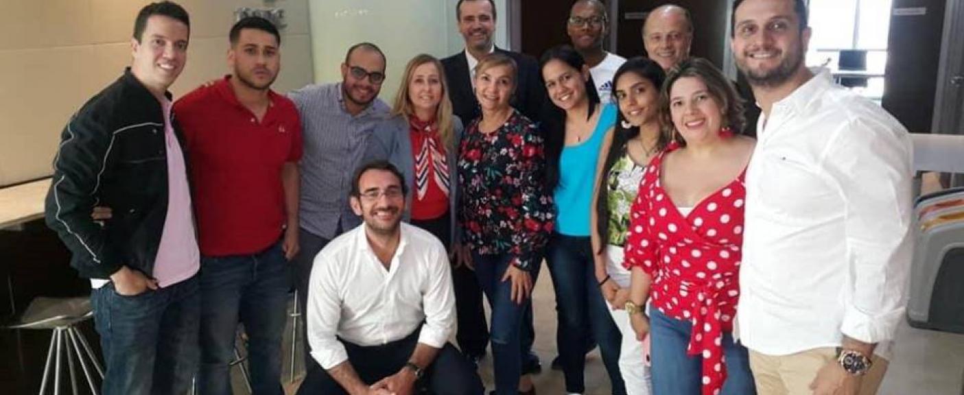 La visita a la empresa PwC, una de las actividades pautadas durante el seminario