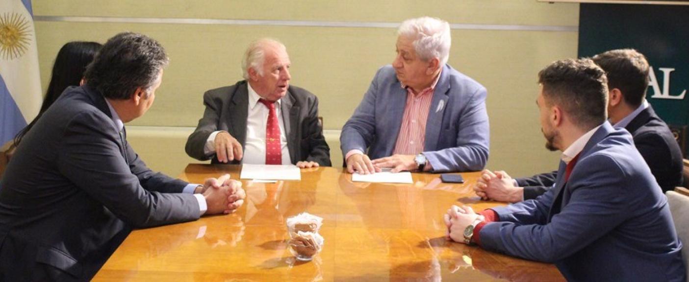 Esteban Anneca; Luciana Tondello; Fernando Lucero Schmidt; Julio Juan Piumato; Juan Cruz Álvarez y Federico Villone.