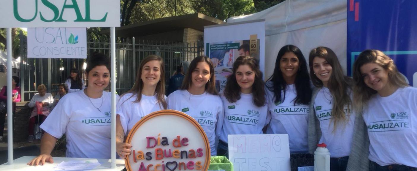 Parte del Staff de Bienestar Estudiantil en conjunto con USAL Consciente