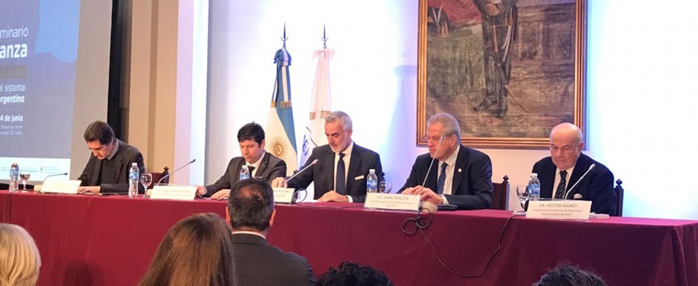 Yann Lorvo, Consejero Cultural de la Embajada de Francia en Argentina; Lic. Pablo Dominichini, Secretario de Políticas Universitarias del MECCyT; Emb. Gustavo Zlauvinen, Secretario de Relaciones Exteriores de la República; Lic. Jaime Perczyk, Presidente del Consejo Interuniversitario Nacional; Dr. Héctor Sauret, Presidente de la Comisión de Relaciones Internacionales del Consejo de Rectores de Universidades Privadas
