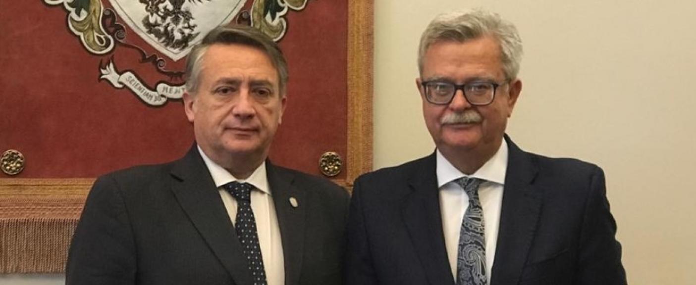 Carlos Ignacio Salvadores de Arzuaga y Branislav Hitka.