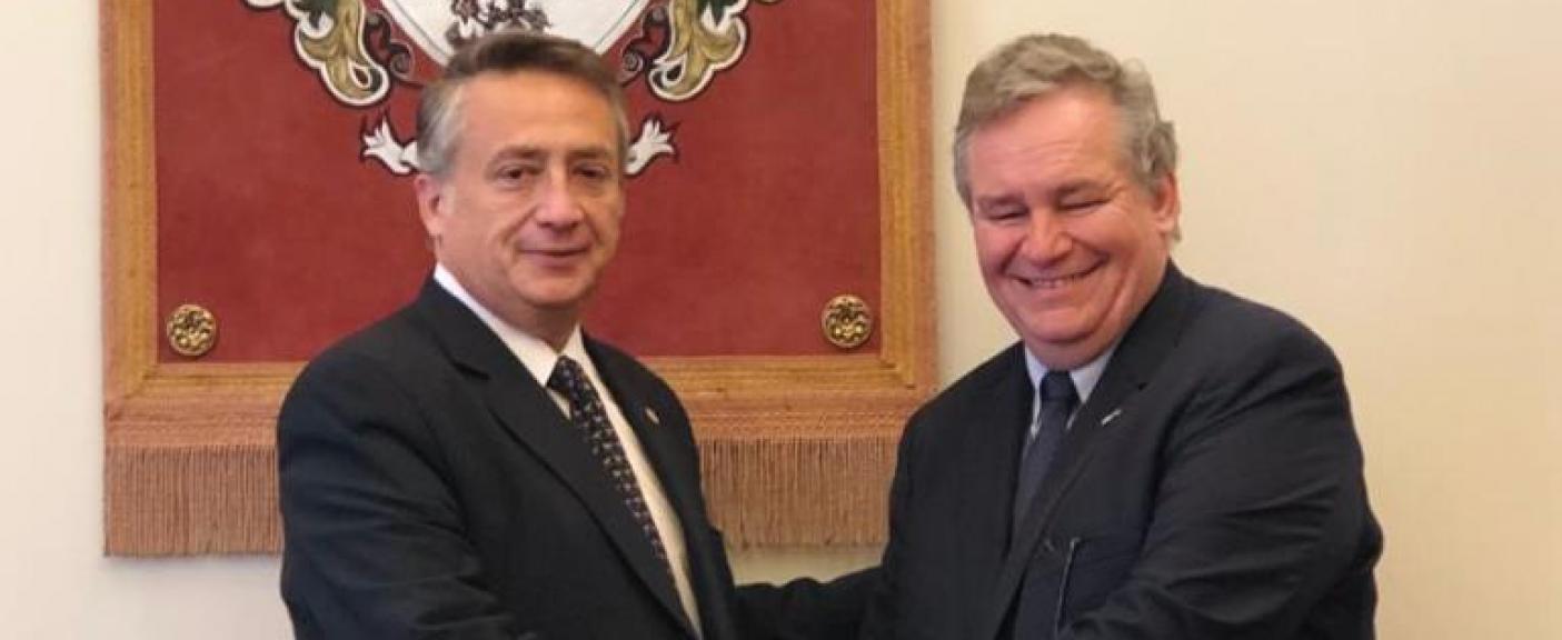 Carlos Salvadores de Arzuaga y Peter Maddens.