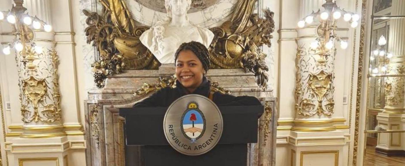 Bethania disfruta de sus salidas en la Ciudad, en este caso, en la Casa Rosada