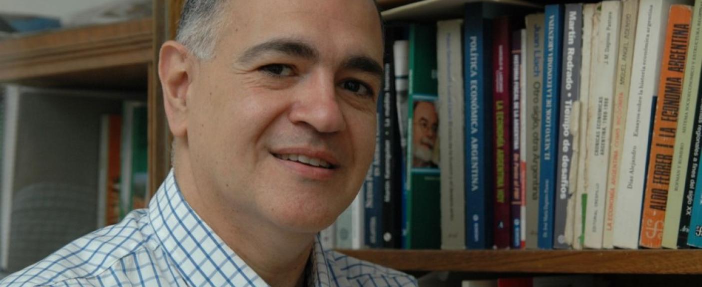 Juan Miguel Massot, director del Instituto de Investigación de la Facultad de Ciencias Económicas y Empresariales.