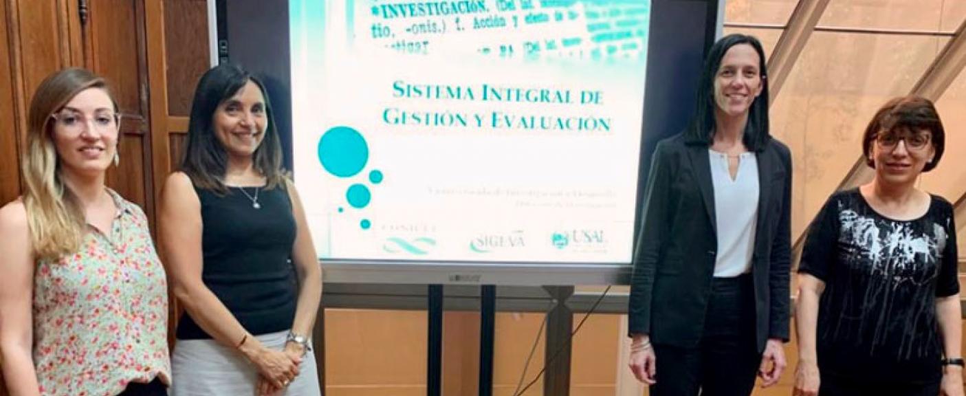 Dra. Adriana Presa (Directora de Investigación), Dra. Luciana Tondello (Vicerrectora de Investigación y Desarrollo), Lic. Susana Ortiz (Colaboradora académica), Lic. Magalí Muñoz Colaboradora Académica).