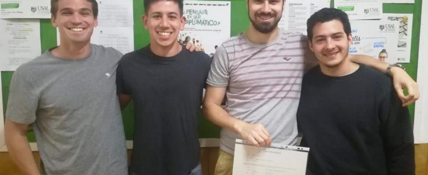 Agustín Bonet junto a sus compañeros Brian Erenfryd, Facundo Taborda, y Ian Chalub.
