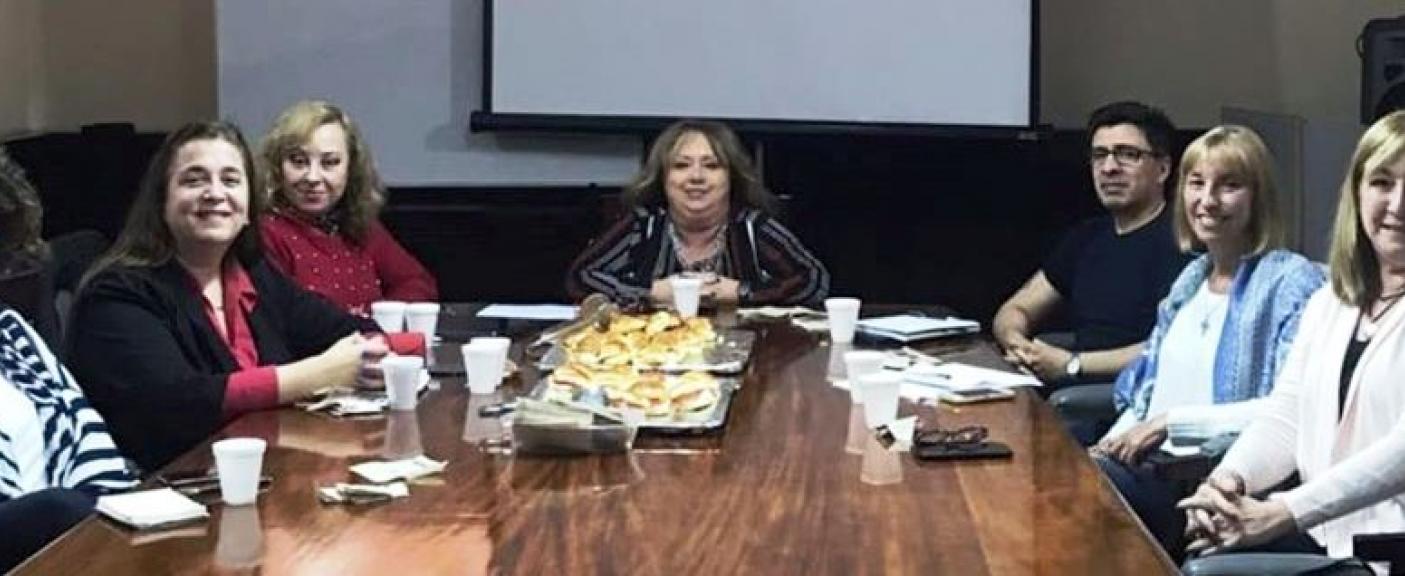 Leonor Sara (UNLP), Paula Ortiz (USAL), Fabiana Lassalle (UMSA), Beatriz Rodríguez (UBA), Marcelo Ingratta (UCAECE), Claudia Bértolo (UNLa) y Patricia López (UM).