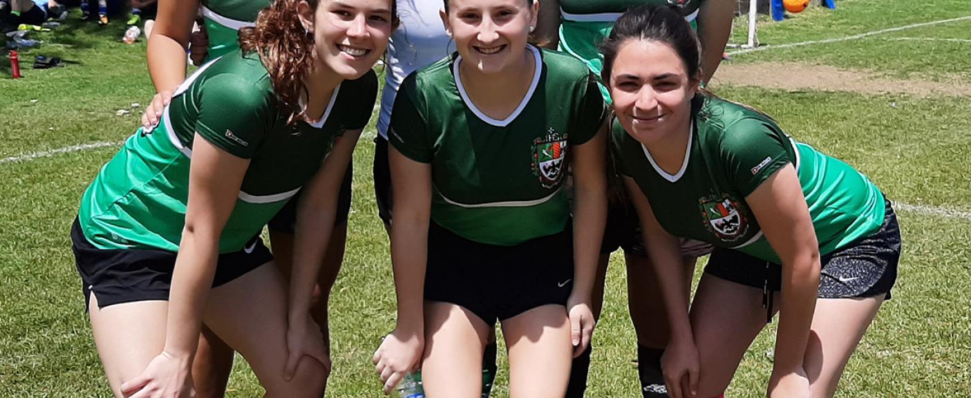 María Sol Rodríguez Riviere (abajo al centro) con parte de su equipo, en la Copa Taylor. (foto de archivo)