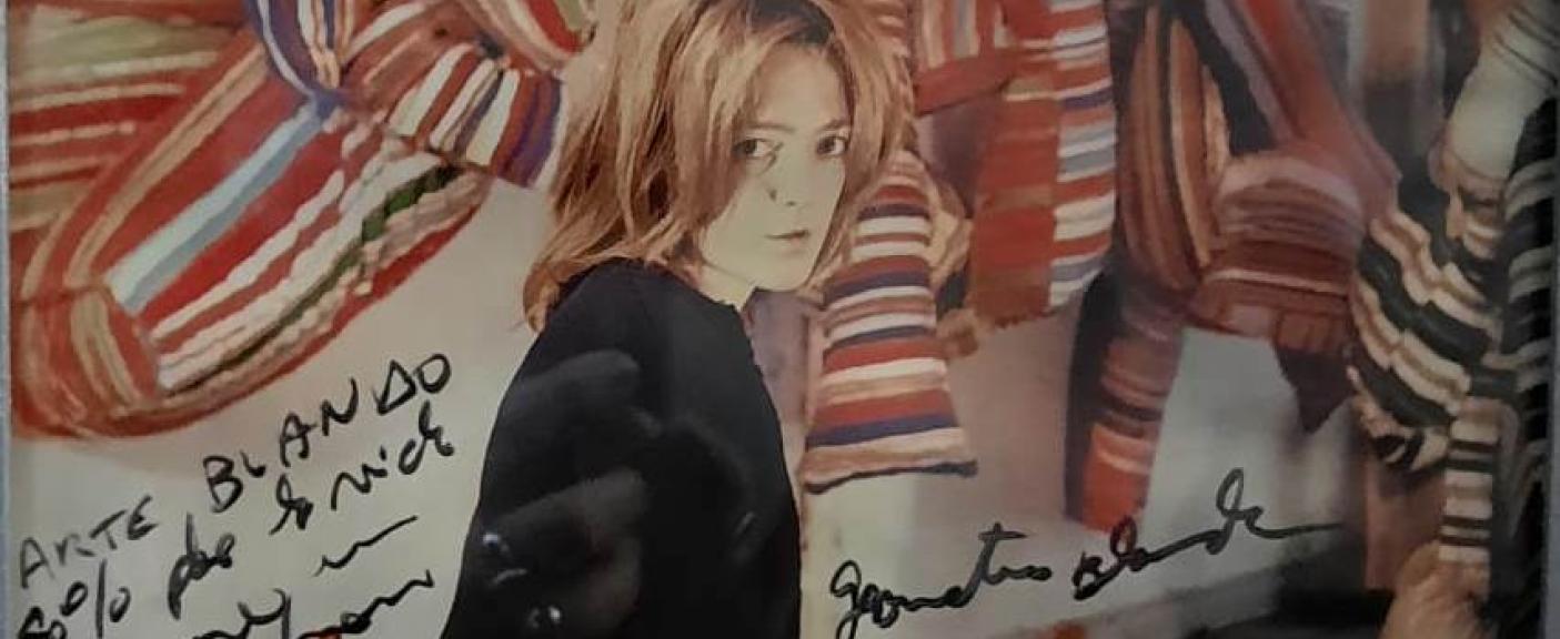 Marta Minujín y sus colchones