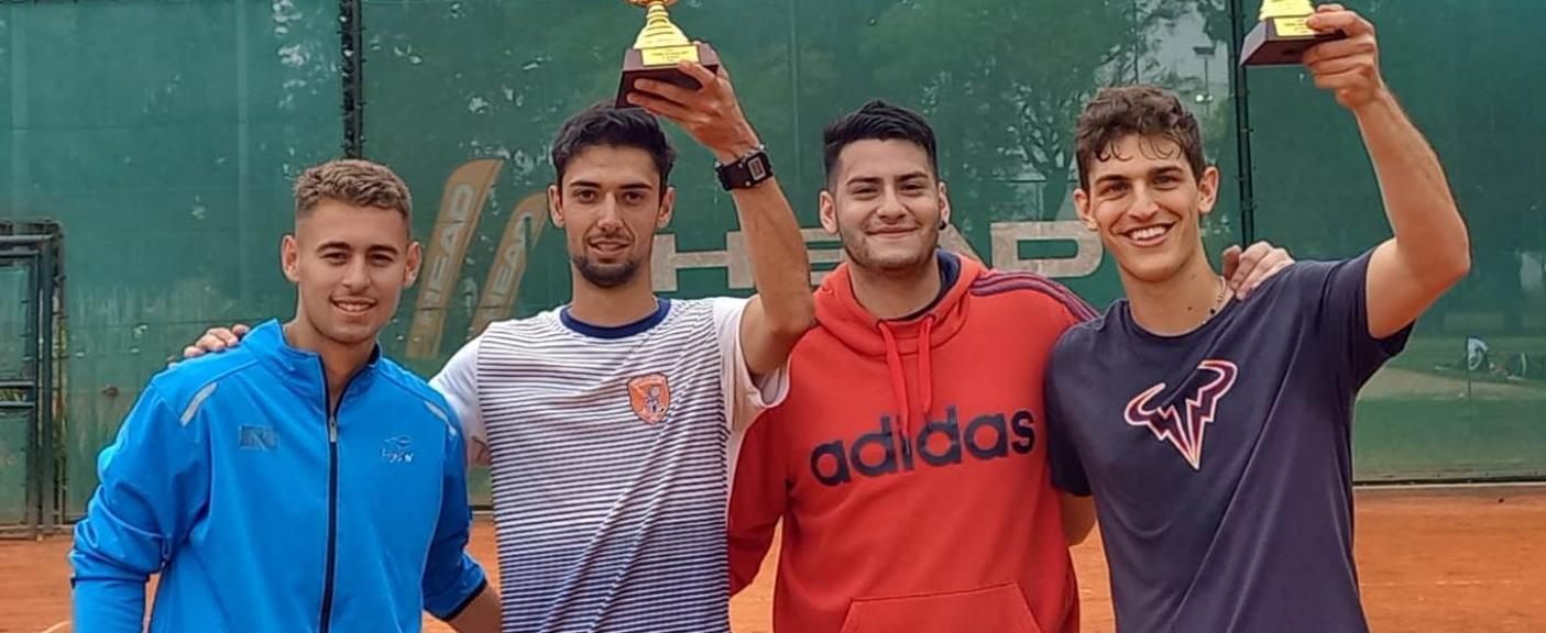 Los campeones Santiago Bodetto y Nicolás De Marco, y los subcampeones Franco Gabriel De Roia e Ignacio López Menéndez. 