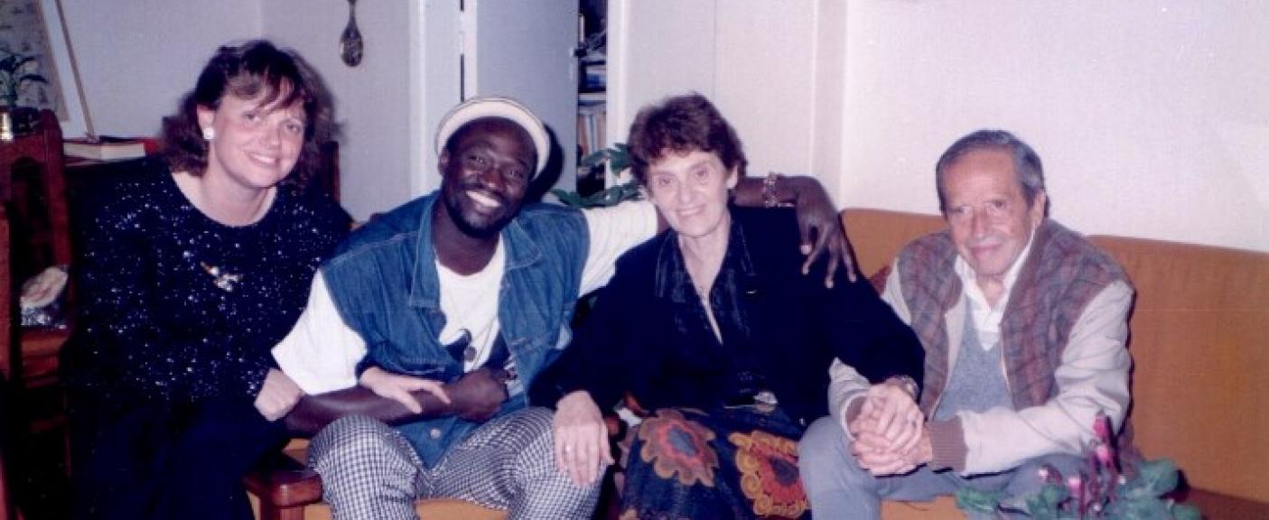 Lic. Gabriela Wagner, Prof. Bä Mamour de Senegal, Violeta H. de Gainza y Enrique Gainza. 1991.