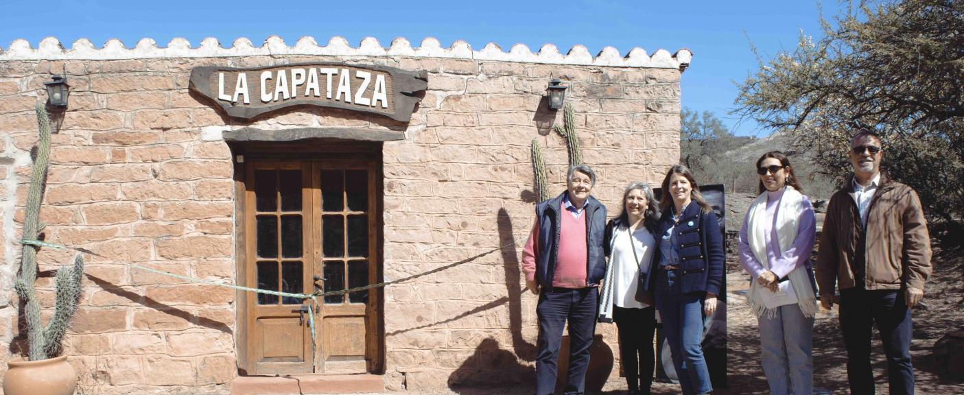 Roberto Chavero (Presidente FAY), Liliana Rega (Directora Biblioteca USAL), Romina Cavalli (Vicerrectora USAL), Cristina González Bordón (Ministerio de Cultura de la Nación) y Máximo Arbe (Vicepresidente FAY) en el Acto de inauguración de La Captaza.