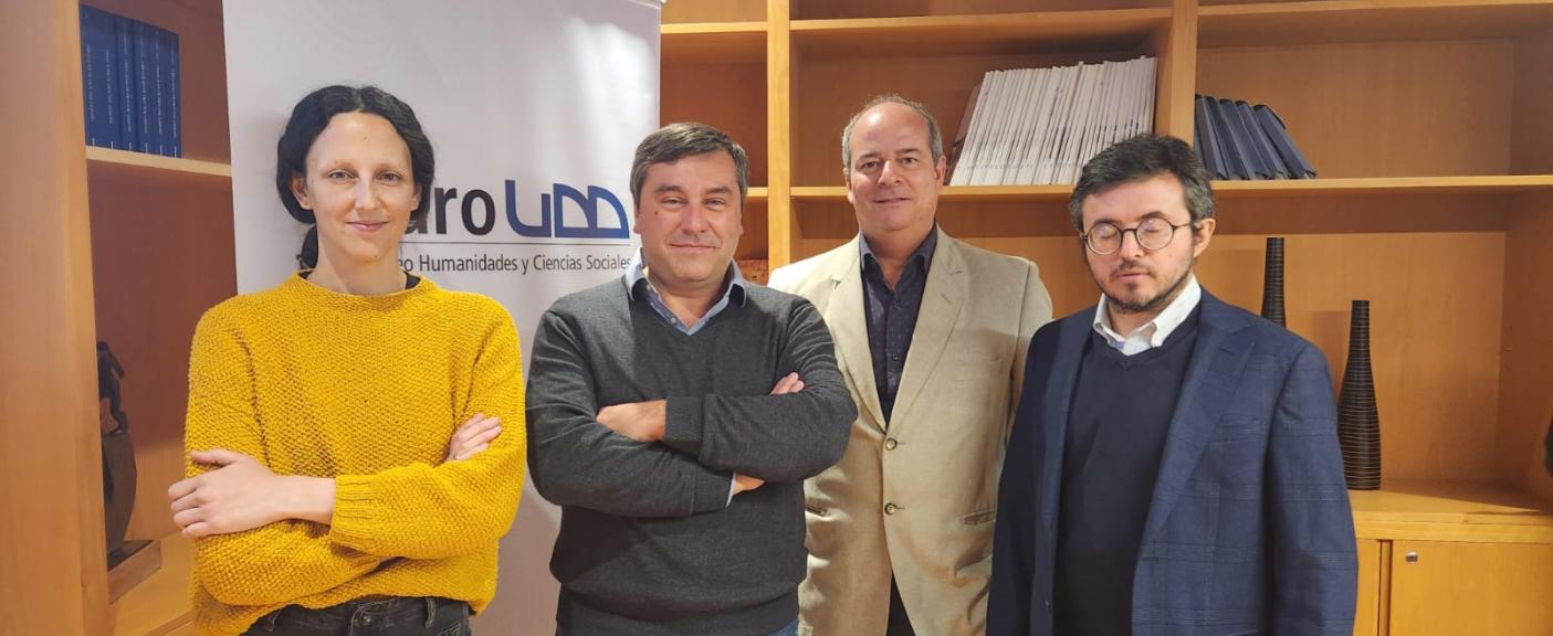Josefina Araos (IES - Instituto de Estudios de la Sociedad), Felipe Schwember (Faro UDD), Alejandro Pelfini (USAL) y Claudio Riveros (Universidad de Talca). 