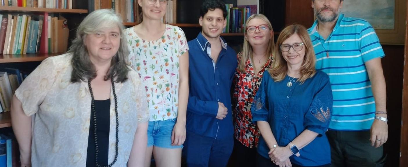 Andrea Hudym, Directora de la carrera de Letras; Fenja Jacobs, Afonso Rosado Hernández, Marcela Crespo, Directora Programa Erasmus Urban Cultures; Claudia Pelossi; Decana de la facultad y el docente Maximiliano Linares.