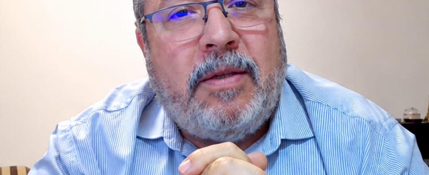 Lic. Mauricio Norman Saldívar.