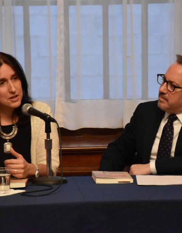 María Laura Pérez Gras y Eduardo Almirantearena.