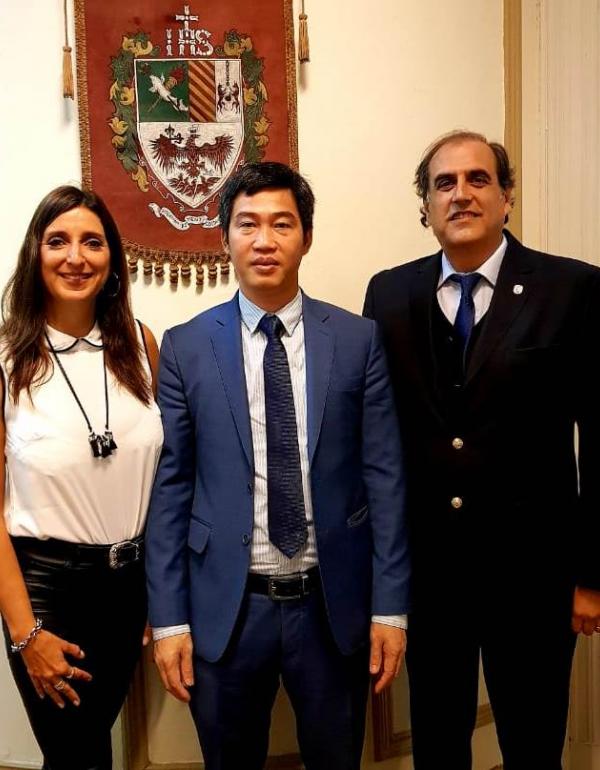 Mariana Colotta; Chung Nguyen Van y Julio Ramón Lascano y Vedia