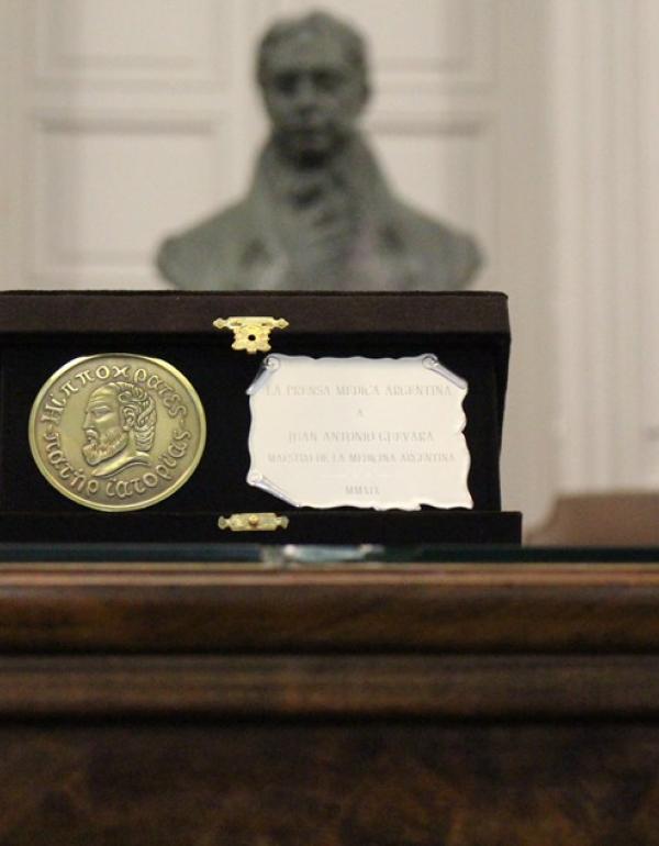 Premio “Maestro de la Medicina Argentina” 