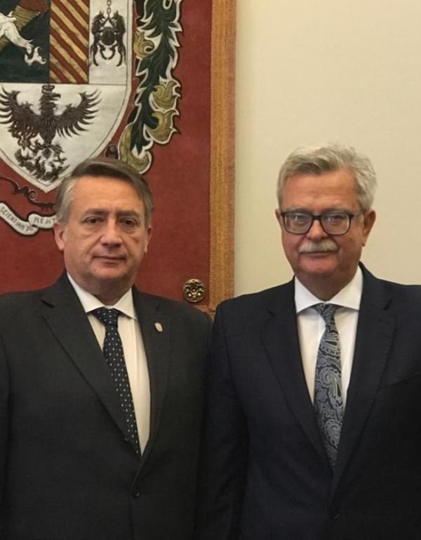 Carlos Ignacio Salvadores de Arzuaga y Branislav Hitka.