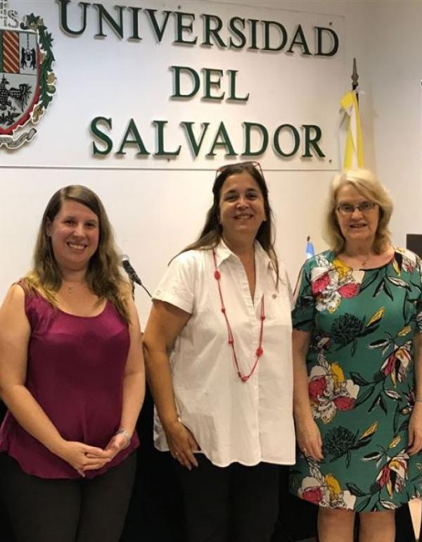 Yanina Bebilacqua, Verónica Repetti, Paula Ortiz, Emb. Jackie O'Halloran y Louise Ward.