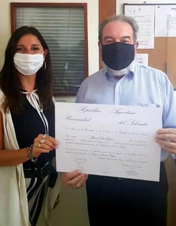 Dra. Mariana Colotta, Decana de la Facultad de Ciencias Sociales y el Dr. Manuel Gómez