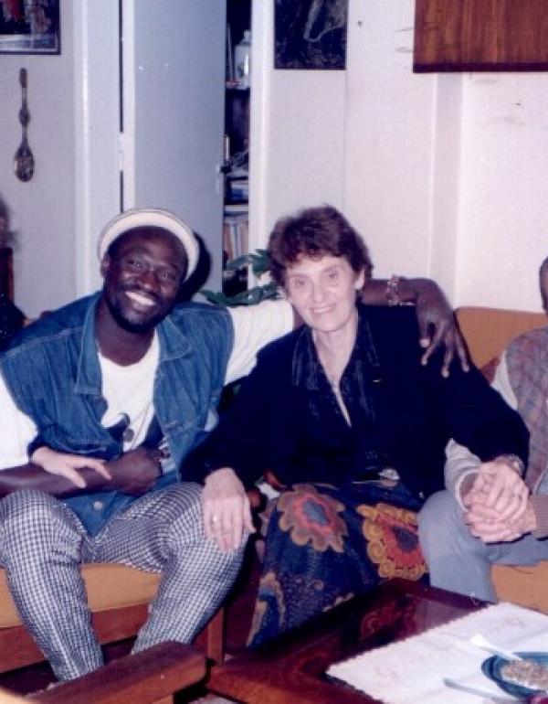 Lic. Gabriela Wagner, Prof. Bä Mamour de Senegal, Violeta H. de Gainza y Enrique Gainza. 1991.