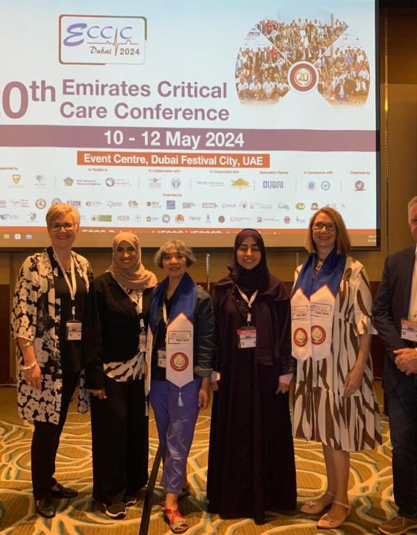 Representantes de la World Federation of Critical Care Nurses: Isabel Goetze (Sudáfrica), Khadija Mohamed Al Busafi (Oman), Laura Alberto (Argentina), Asiya Al-Hasni (Oman), Ylona Chuntie (Australia) y Ged Williams (Australia). 