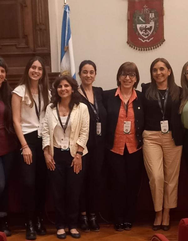 Ganadoras del Trabajo Final de Grado: Martina Villani, Maria Florencia Keller y Victoria Marcela Bringas.