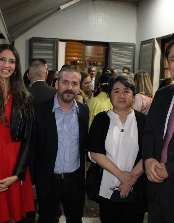 Acompañan al Embajador Yamauchi Hiroshi, el Director y las docentes de Estudios Orientales: Dr. Juan Bautista García Bazán, Dra. Cecilia Onaha y Mag. Marina Barrionuevo. 