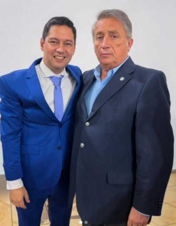 Guillermo de la Cruz y Carlos I. Salvadores de Arzuaga