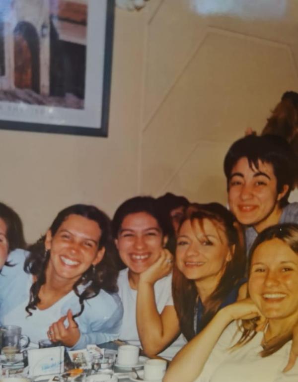 Marcela Feudale junto a sus compañeras en el Bar Goros -Foto cortesía de Feudale