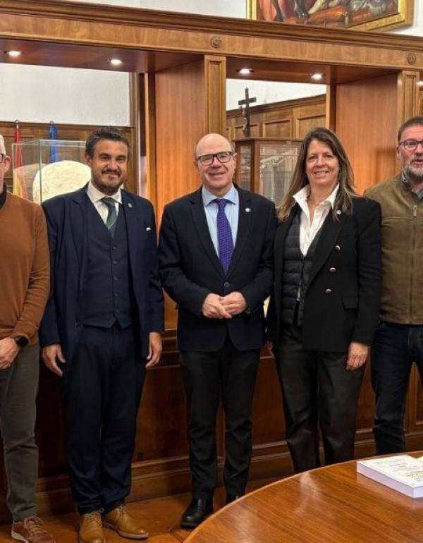 La Vicerrectora Académica, Romina Cavalli, y el Secretario de Ingreso y Vinculación Institucional, Pablo Hernández Molteni, realizaron una visita institucional a la Universidad de Granada (UGR) de España.