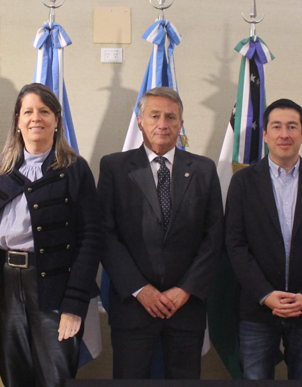 Daniel Morard, Mercedes Pombo, Romina Cavalli, Carlos I. Salvadores de Arzuaga, Leonardo Nardini, María del Carmen Pardi y Esteban Annecca.