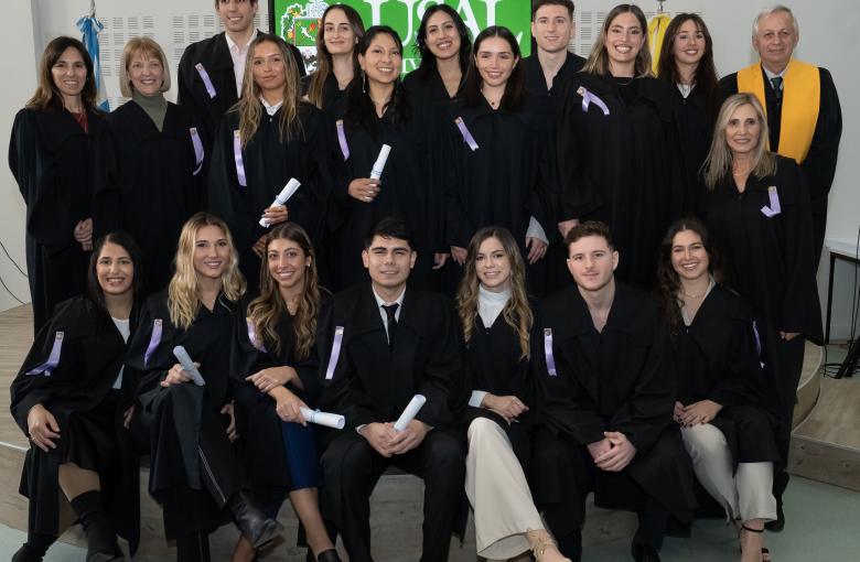 Graduados de la Carrera de Odontología de la Facultad de Medicina USAL-AOA Promoción 2023.