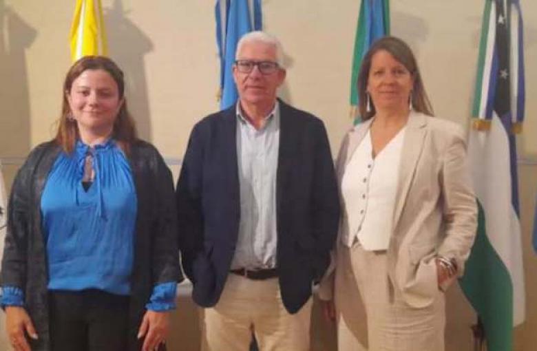 Mariana Ruiz, Colaboradora de la Secretaría de Ingreso y de Vinculación Institucional de la USAL; José Naranjo, Vicerrector de Empleabilidad y Redes Internacionales de la Universidad Internacional de Andalucía y Romina Cavalli, Vicerrectora Académica de la USAL