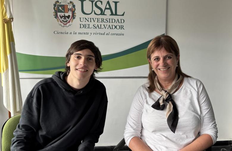 Tomás Somoza Nazar Anchorena y la escritora Gabriela Urrutibehety