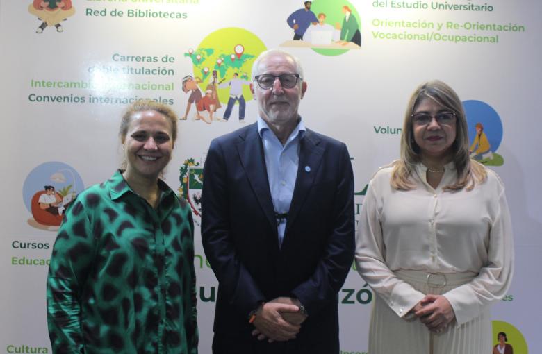 Gabriela Agosto, Alejandro Gutman y Miriam Elena Mena Gallardo.