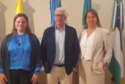 Mariana Ruiz, Colaboradora de la Secretaría de Ingreso y de Vinculación Institucional de la USAL; José Naranjo, Vicerrector de Empleabilidad y Redes Internacionales de la Universidad Internacional de Andalucía y Romina Cavalli, Vicerrectora Académica de la USAL